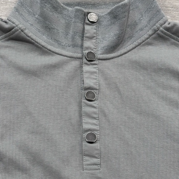 Calvin Klein Men’s Light Gray long sleeve button up 100% Cotton Top L - Picture 3 of 7